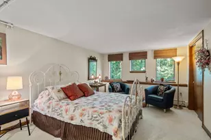 7 Hilltop Ln, Framingham, MA 01701 - Photo 40