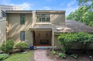 7 Hilltop Ln, Framingham, MA 01701 - Photo 6