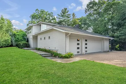 28 Kesseler Way, Newton, MA 02467 - Photo 2