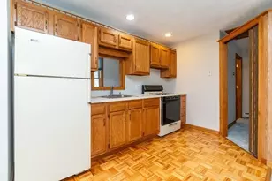 10 Ellis St, Medway, MA 02053 - Photo 32