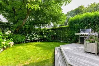 4 York, Nantucket, MA 02554 - Photo 22