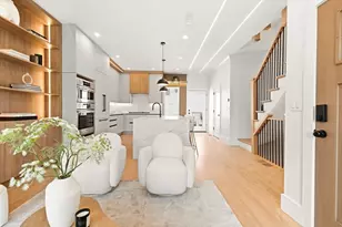 39 G St, Boston, MA 02127 - Photo 2
