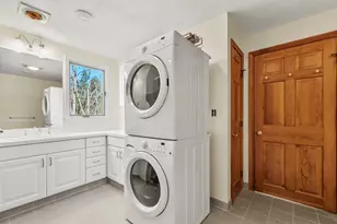 72 Cambridge Rd, Woburn, MA 01801 - Photo 14