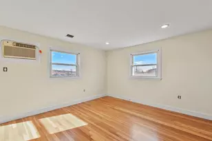 72 Cambridge Rd, Woburn, MA 01801 - Photo 22