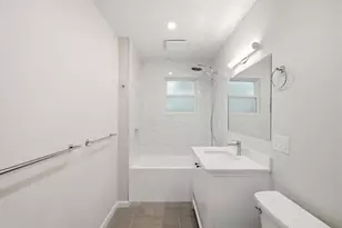 11 Mt Pleasant St, Waltham, MA 02452 - Photo 8
