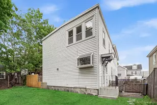 11 Mt Pleasant St, Waltham, MA 02452 - Photo 22