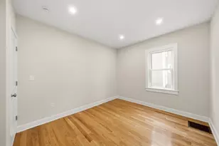 11 Mt Pleasant St, Waltham, MA 02452 - Photo 14