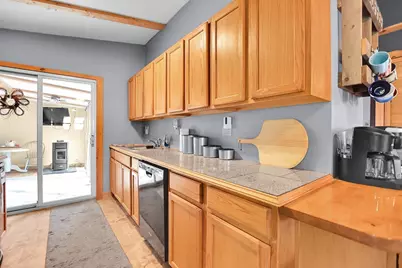 50 Roosevelt Dr, Southbridge, MA 01550 - Photo 4