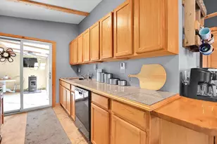 50 Roosevelt Dr, Southbridge, MA 01550 - Photo 4