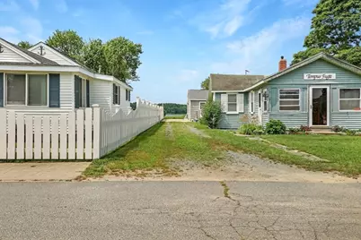 10 Barnes Street, Wareham, MA 02571 - Photo 22