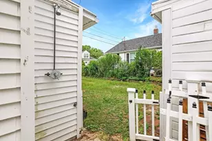 10 Barnes St, Wareham, MA 02571 - Photo 26