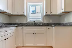 833 Grinnell St, Fall River, MA 02721 - Photo 8