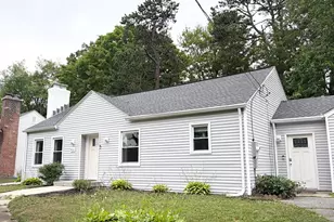 412 Island Pond Rd, Springfield, MA 01118 - Photo 2