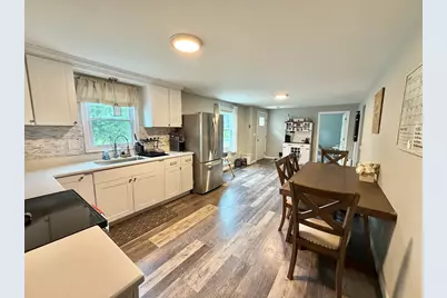 412 Island Pond Rd, Springfield, MA 01118 - Photo 4