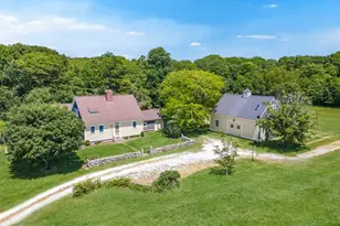 442 Horseneck Rd, Westport, MA 02790 - Photo 2