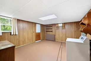 214 Forest Hills Rd, Springfield, MA 01128 - Photo 24