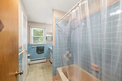 214 Forest Hills Rd, Springfield, MA 01128 - Photo 12
