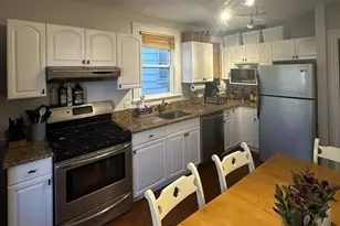 7 Hatch St, Boston, MA 02127 - Photo 4