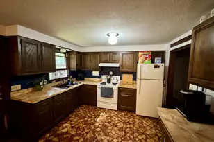 865 Providence Rd, Northbridge, MA 01588 - Photo 12