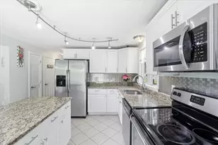 70 Quinaquisset Ave, Mashpee, MA 02649 - Photo 16
