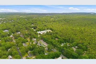 70 Quinaquisset Ave, Mashpee, MA 02649 - Photo 36