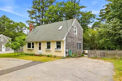 70 Quinaquisset Ave, Mashpee, MA 02649 - Photo 2