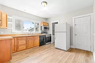 122 Grant Ave, Medford, MA 02155 - Photo 10