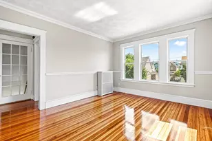 122 Grant Ave, Medford, MA 02155 - Photo 4