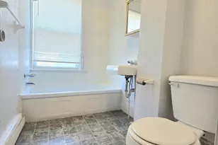 9 Cedar St, Taunton, MA 02780 - Photo 4