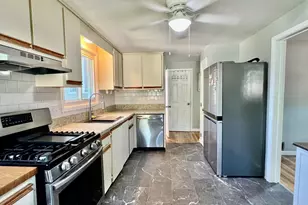9 Champlain Dr, Hudson, MA 01749 - Photo 8