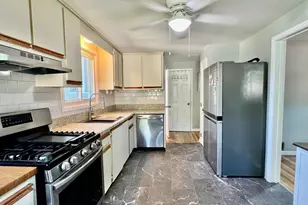 9 Champlain Dr, Hudson, MA 01749 - Photo 8