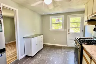 9 Champlain Dr, Hudson, MA 01749 - Photo 8