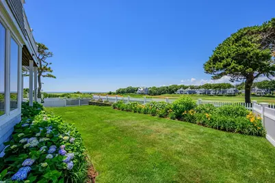 129 Shore Dr W, Mashpee, MA 02649 - Photo 38