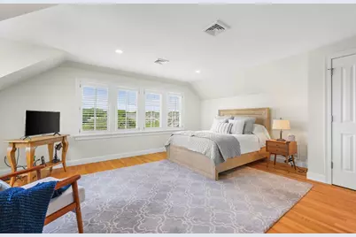 129 Shore Dr W, Mashpee, MA 02649 - Photo 22