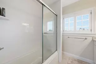 129 Shore Dr W, Mashpee, MA 02649 - Photo 24