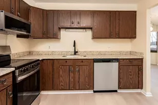 1002 Paradise Rd, Swampscott, MA 01907 - Photo 18