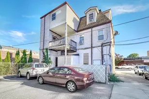 437 High St, Medford, MA 02155 - Photo 8