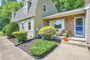 88 Jennie Cir, Agawam, MA 01001 - Photo 10