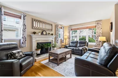 31 Dartmouth St, Lynn, MA 01904 - Photo 6