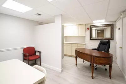 484 Highland Ave, Fall River, MA 02720 - Photo 10