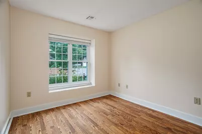 212 Ridgefield Cir #212B, Clinton, MA 01510 - Photo 20