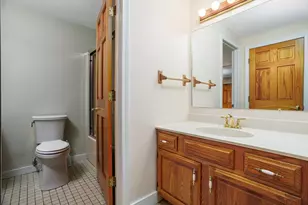 212 Ridgefield Cir, Clinton, MA 01510 - Photo 32