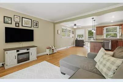712 Berkley Street, Berkley, MA 02779 - Photo 4