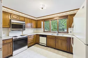 500 Inverness Ln, Longmeadow, MA 01106 - Photo 16