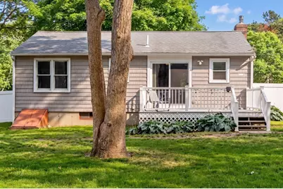 545 Lincoln Rd Ext, Barnstable, MA 02601 - Photo 4