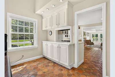 212 Springfield St, Wilbraham, MA 01095 - Photo 10