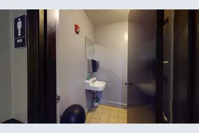 1 Sprague St, Revere, MA 02151 - Photo 16