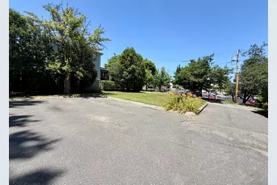 6 Silver Lake Ave #1, Newton, MA 02458 - Photo 28