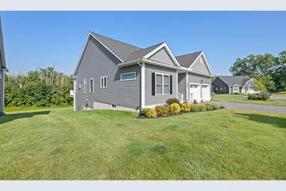 98 Front Nine Dr #98, Haverhill, MA 01832 - Photo 2