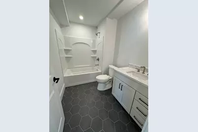 41 Elm Street #102, Andover, MA 01810 - Photo 4